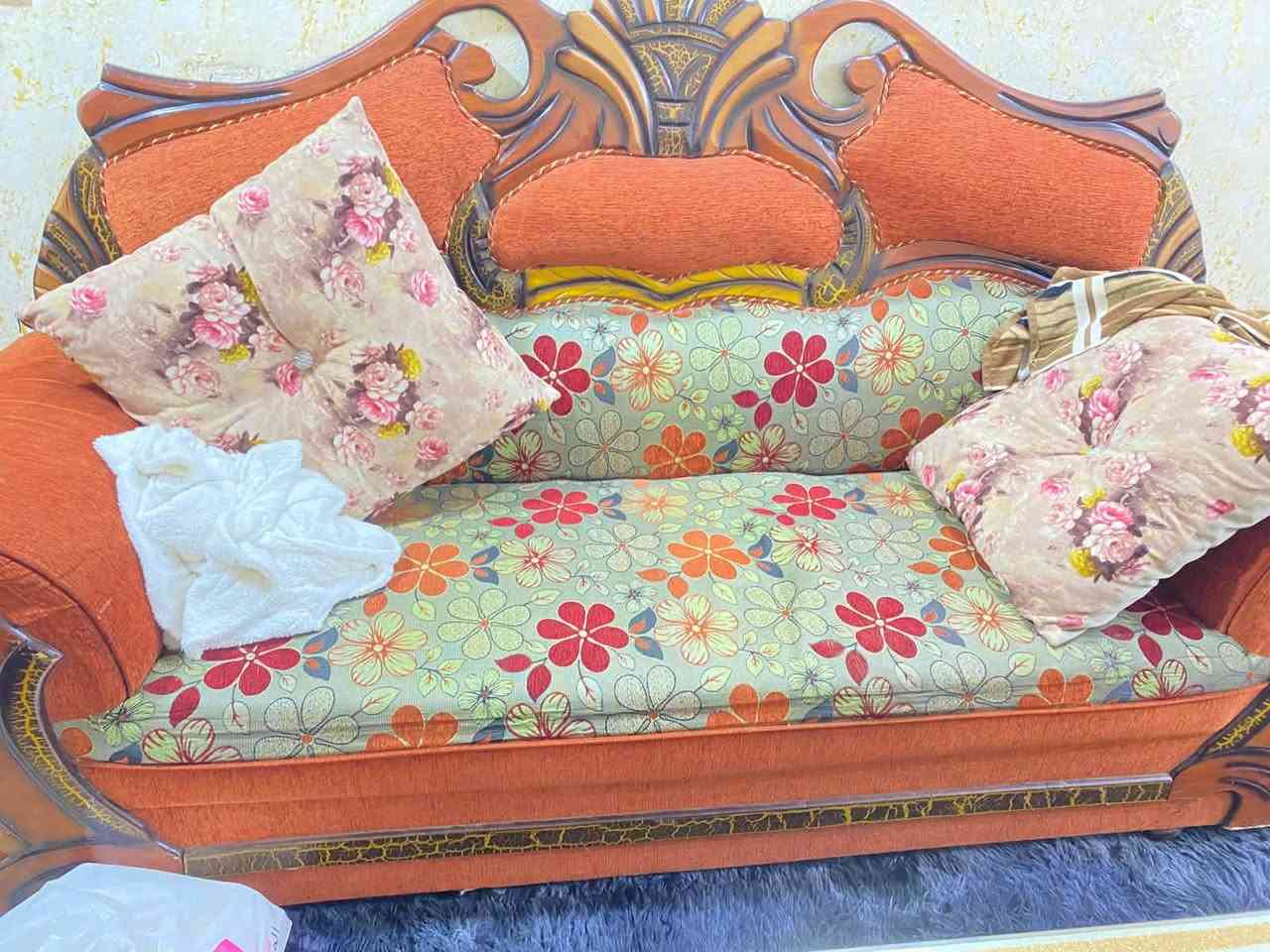 غراض للبيع الاسعار مناسبه الاستفسار خاص والرقم ***********
