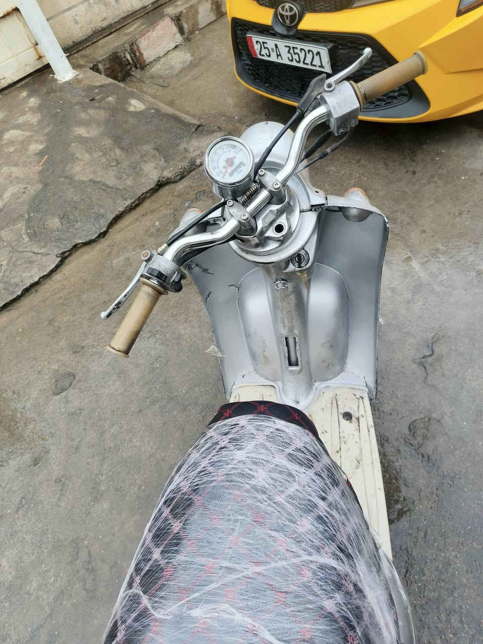 عبدلحليم نثيه للبيع شرط كل عيب مابي كهربايات كامل شغال كفرات نضيف محرك ممفتوح كابريتر بلادي شاصي لحيم مابي صوت اكسل مابي ماطور حيل سريع كل عيب مابي بل شرط تعال افحص يله تاخذ ماطور مابي عيب تاخذ لا تصرف ربع دينار سعر 260 بي مجال رقم *********** مكاني كركوك شورجه
