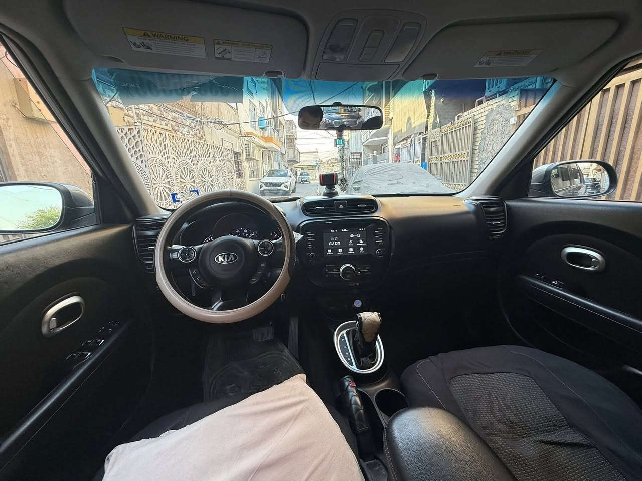 سلام عليكم كيا صول وراد امريكي 2018
محرك 2000 GDI المرغوب مواصفاته معروفه ثلالث انظمة قياده تبريد ثلج سستم صوت كير و مكينه خير من الله باسمي رقم بغداد الانكليزي ماشيه 46 الف ميل حقيقي قابله للزياده السياره وارد امريكي صور الحادث بالصور حادثها خفيف ما طاك بيها ايرباك بنيد و دعاميه وبالعراق بيها الباب الخلفي بنهايته ومن جوه الجاملغ وموضحه بالصور صبغ الباب مامطابق السياره خير من الله رايدها ب120ورقه وبيها مجال بسيط رقمي ***********
