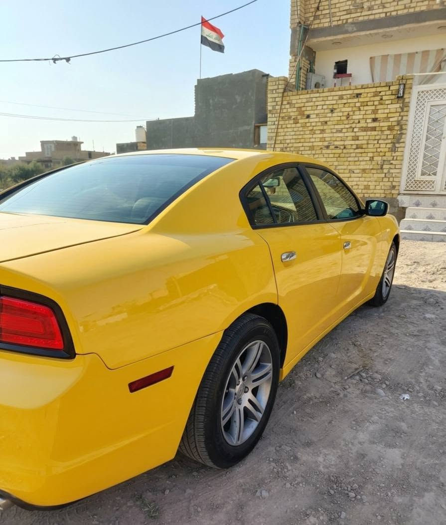 سلام عليكم من رخصت الادمن للبيع فقط
جارجر 2011 رقم نكليزي تحويل سنويه لل31 بيه تصليح ب الفخذه حداديه تخم تاير تبريد ثلج تخم تاير  مكينه 3600 كير ماوس السعر 120 وبيه مجال للاستفسار
***********
