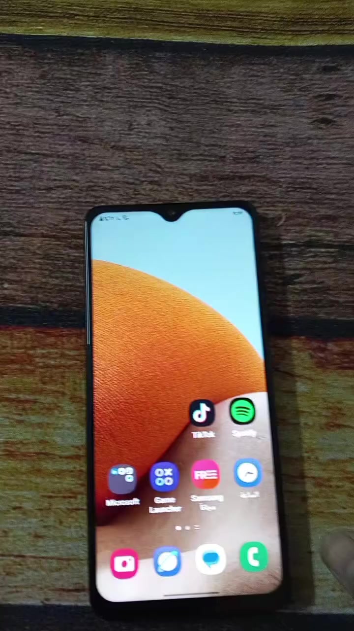 للبيع ثنينهم الابيض تكنو سبارك والثاني Samsung Galaxy A32 كل واحد وسعره العنوان بغداد مدينه الصدر قطاع 43 
رقم الهاتف للاستفسار ***********
