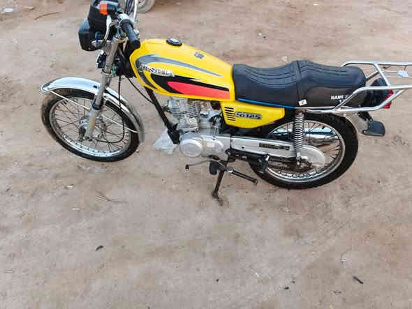 سلام عليكم دراجه اربع كير4  ارشا لبيع مديل 17 اورق صولي مو سكنر بوجهك تروح ترقمه  دراجه حلوه ومرتب هندر وحده نقصه بس شاير المحرك ما مفتوح تفحّص بيدك  دراجه خير من الله السعر 600 ومجال بسيطه 
الرقم ***********
