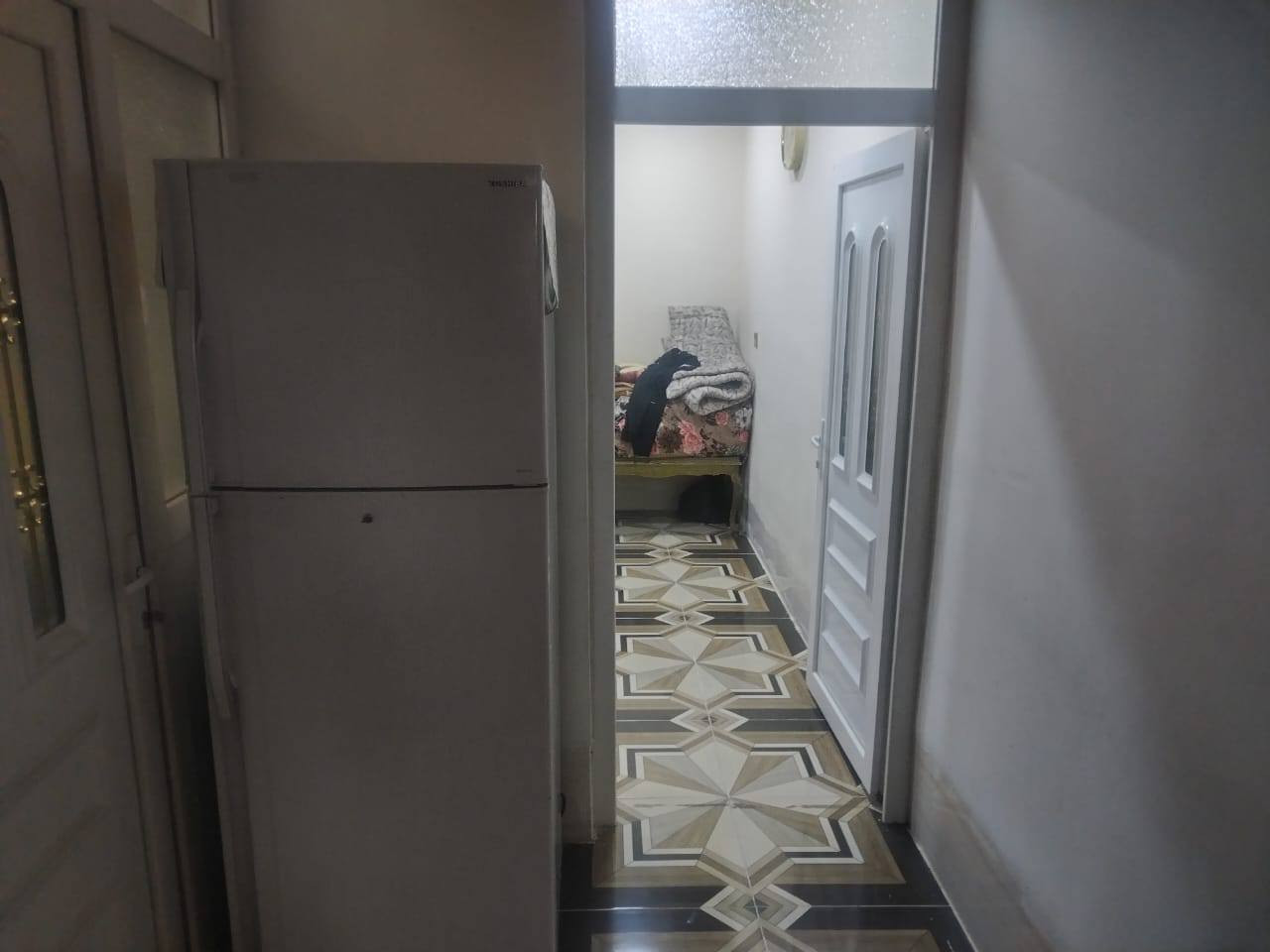 دار رقم للبيع 100/م/مربع الموقع القادسيه الاولى قرب سولاف  شراي اتصل ***********
