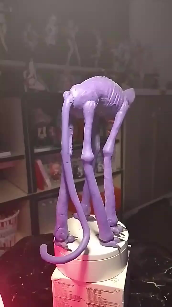 متوفر للبيع 
عمل يدوي من الطين الخفيف


**إذا كنت صاحب هذا الإعلان وتريد حذفه لأي سبب، رجاءا أرسل رسالة إلى الدعم الفني**