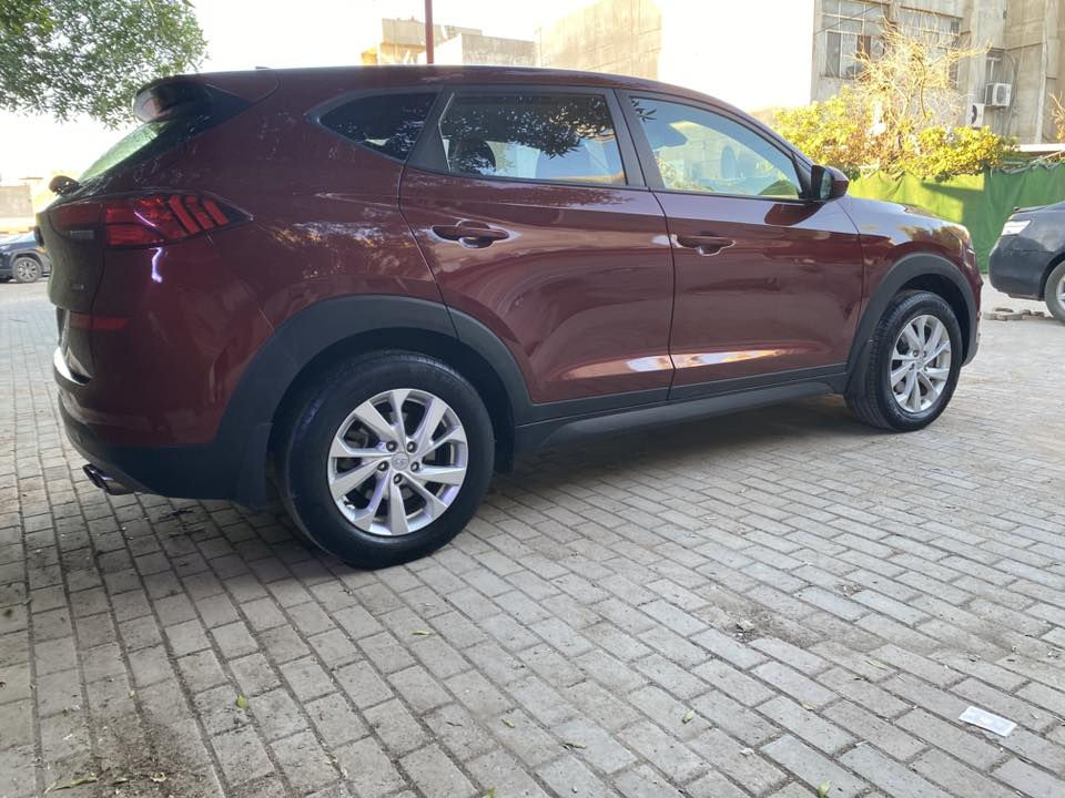 السلام عليكم
توسان 2019 وارد امريكي
حادثها جاملغ امامي وبنيد والصندوك بدون دواخل وشواصي
الايرباك طاك
بيها صبغ بنيد مبدل نفس اللون وايضاً الصندوك
مكينة 2000 gdi 
مواصفاتها معروفة :
سايد بريك بصمة
تحديد مسار
شاشة كبيرة
تحكم ستيرن
والبقية معروفة ..
ماشية 90 الف حقيقي وقابلة للزيادة
منضومة تبريد بعدها بالباكيت
وتخم تاير وباتري كلة جديد

حادثهة مرفق بالصور

بيع فقط

مكان السيارة : بغداد / زيونة

السعر : 162 وبيه مجال للشراي

***********
