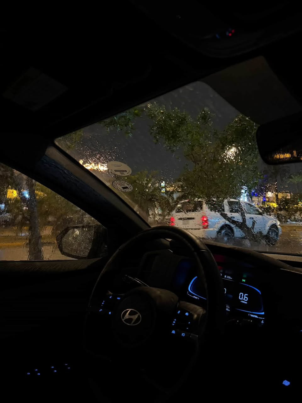 سلام عليكم النترا ٢٠٢٥ زركة للبيع نظيفه كلش 
محرك:٢٠٠٠ دوش 
حادثها:باب خلف السايق
ماشيه:١٩ الف كيلو 
سياره كلش نظيفه ومرتبة
مواصفاتها:
بصمة
تدفئة كشنات 
ابل كاربلاي وايرليس
شحن لاسلكلي
تبريد قطعه وحده 
كشنات شاموا اسود بس مبدله جلد اوف وايت 
الكيجات دجتال
تشغيل عن بعد
وضعيات قياده نورمال وسمارت وسبورت
والسيارة كلش نظيفة مال بيت متطلع وتطب قليل
السعر ١٨٥ وبيها مجال بسيط


**إذا كنت صاحب هذا الإعلان وتريد حذفه لأي سبب، رجاءا أرسل رسالة إلى الدعم الفني**