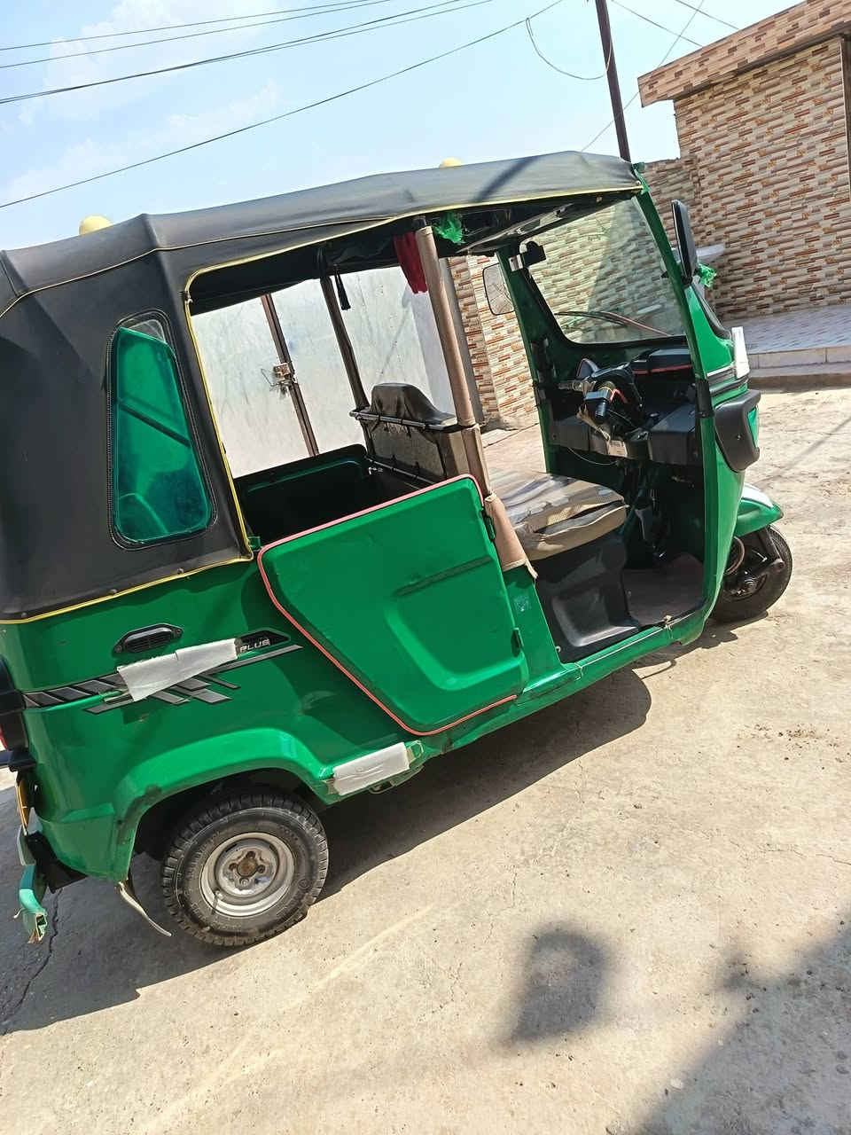 سلام عليكم تكتك للبيع مديل 21نضيفه ومال جناي رقم وسنويه مداور ثاني يوم مكينه مكفوله كفاله عامه مثل ماجاي تشوف بصوره تجي تكلب براحتك حلوه ونضيفه السعر 7500الشراي يتصل ***********
