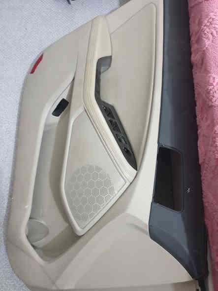 السلام عليكم
بطاين بيبان اوبتما مضلع
زوج بيجي مال الصدر والسايق تفصيخ
زوج رصاصي فقط صفحة السايق تفصيخ
تك اسود صفحة السايق
من موديل 11 لحد ال16 
نضاف كلش سعر التك ب 15 الف
مكان كربلاء ***********
