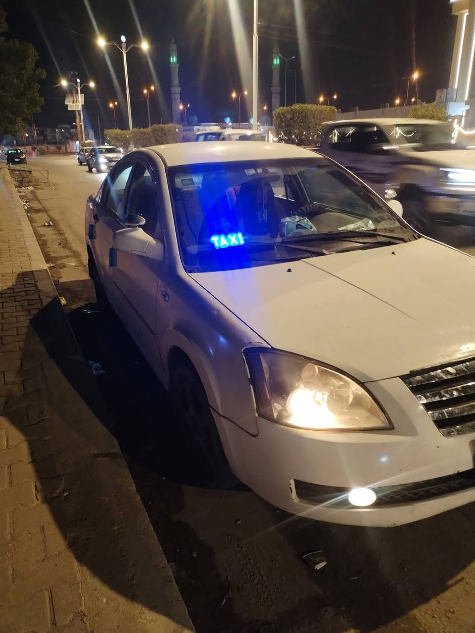 السلام عليكم شباب شيري اي فايف 
موديل 2012 محرك وكير كامري ابوكف

سیاره رقم نكريزي تبريد كمريسر بس كام... سعر 35 وبيها مجال انبار فلوجه رقم الهاتف***********
