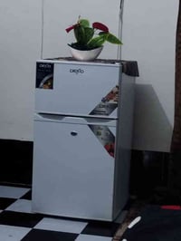 ثلاجه للبيع نضيفه كلش بعدهي جديده 07814941321وتساب