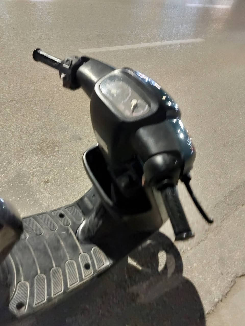 سلام عليكم دراجه بطه للبيع ما مفتوحه وين ماتريد افحص كلها شغاله سلف هندر قفل جنطه قفل سكان اشاير بك لايك كله شغال سعرها ٤٠٠ ويها مجال مكان كربلاء حي الحر***********
