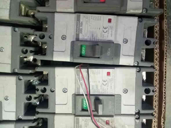 سلام عليكم ورحمه الله وبركاته
تم الوصول وجبه من القواطع ثنائي 100/125 امبير اصلي كوري باله اصلي جدا نضيف معه ضمان ارخص الاسعار التنافسية 
الاستفسار *********** يوسف الكعبي 
خدمه توصيل جميع محافضات العراق 
العنوان بغداد الشورجه عكد النصارى
