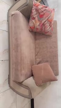 صوفا سرير • ٩مقاعد • نظيف