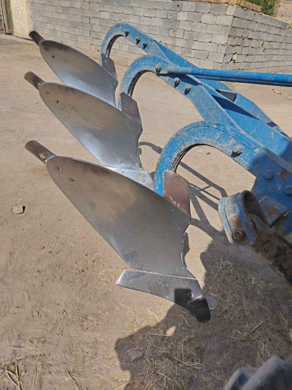سلام عليكم فدان تركي حجم16البير موديل13كفاله البيع مكاني ديوانية عفك الشراي يتصل ***********
