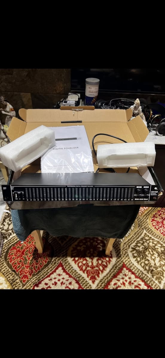 كولايزر حجم لارج جهاز جديد بل كارتونه بلوتوث بي مواصفات كولش هواهي بي وشاشته كولش حلو جهاز راقي معنه كلمه كهرباء 220 مكاني بغداد ***********

