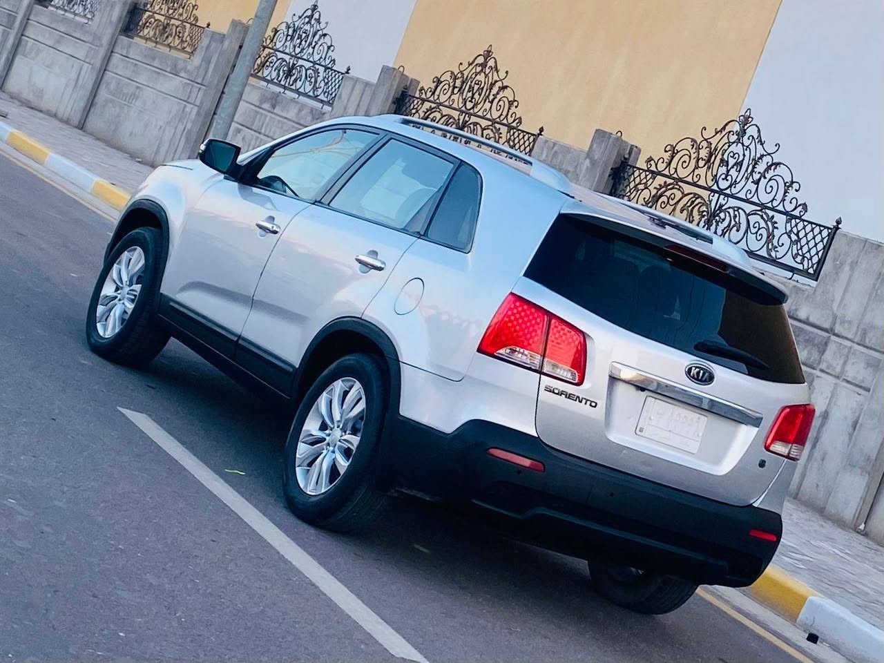 السلام عليكم للبيع سورنتو مديل 2012 وراد أمريكي مكفوله كفاله عامه من صبغ وتبديل شرط سونار كلين موصفات سته سلندر سبعه راكب تلاث قطع تبريد كامره حساسات سنويه لغاية 29 السياره جديده حيل وجاهزه واي نقص مابيه احله من صور كير مكينه مكفولات حداديه تخم تاير تدفه تبريد ثلج السعر 137 لاستفسار اكثر لاتصال على الرقم *********** مكان السيارة كربلاء مكلف بل نشر
