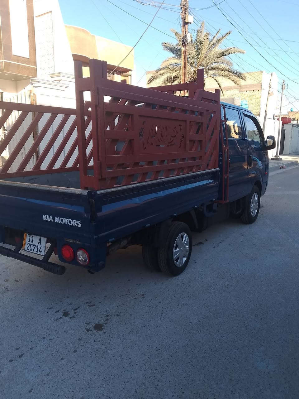 سلام عليكم للبيع كيه حمل دبل قماره 
موديل 2008 رقم بغداد انكليزي مكينه 3000 مفتوح سياره خير من الله السياره بسمي السنويه الحد 28 السعر 105وبيهه مجال مكاني بغداد العبيدي الاستفسار على هاذه الرقم ***********
