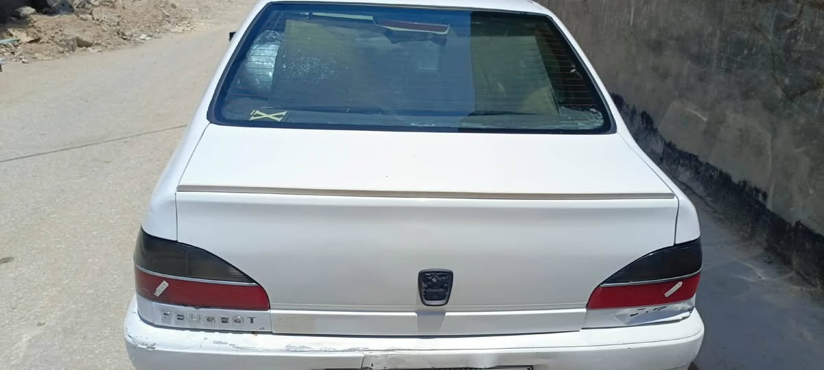 سلام عليكم بيجو 2003 فرنسي 306 سيارة جاهزه گير مكينه سنتر لوك تبريد 
وبيها منضومه غاز شغاله سيارة جاهزه خير من الله اي نقص مابيه سنويه 2028 تحويل مباشر تبريد شغال ثلج السعر 40 وبيها مجال للشراي  رقم *********** مكان بغداد بلديات
