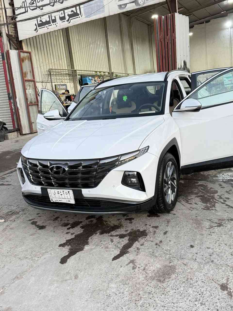 هونداي توكسان 2024 خليجي مكفول كفاله عامه ضمان 5 سنوات وكالة الدوليه
السياره مواصفات المعروفه شاشه كامره ویل 19 بصمه اوتو هولد مثبت سرعه عداد الكتروني محرك 2000 دوش السياره جديده على ايدي برغي ممفتوح بيها كامله من كلشي  ماشيه 43 الف رقم بغداد  بأسمي تحويل مباشر

السعر 212 وبيها مجال المكان بغداد ***********

