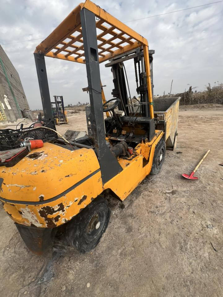 السلام عليكم شوكي صيني 2012 مكينه ازوزه مكينه وكير كفاله لا تنقيص ولا تبخير   سعر 40مجال مستعجل مكان البصره اللا ستفسار***********
