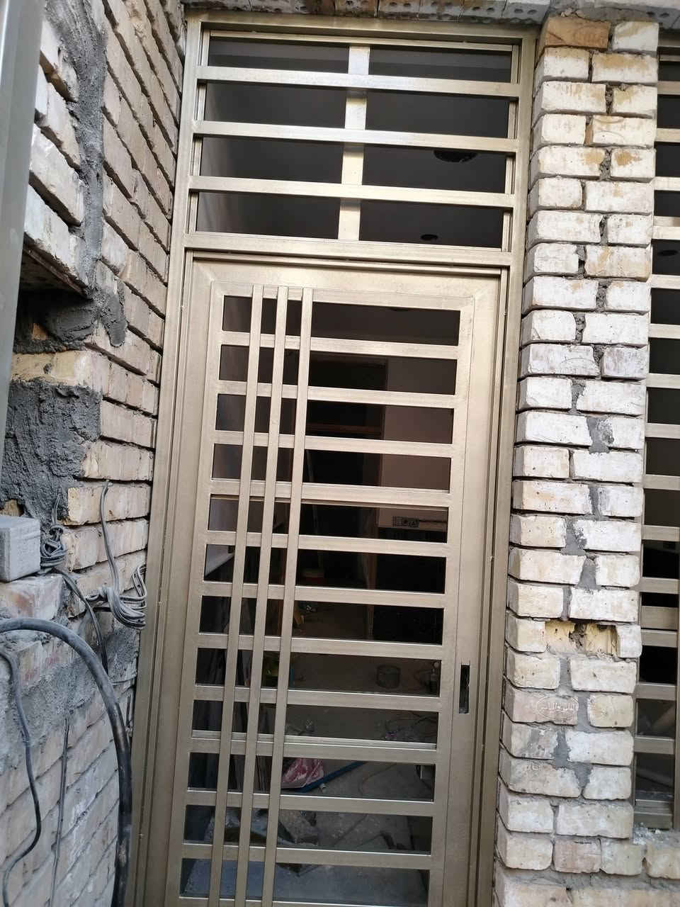 يارزاق ياالله من رخصة الدمن صباغ بيوت وشبابيك وبيبان شغل درجه اولى وبسعار مناسبه رقمي ***********
