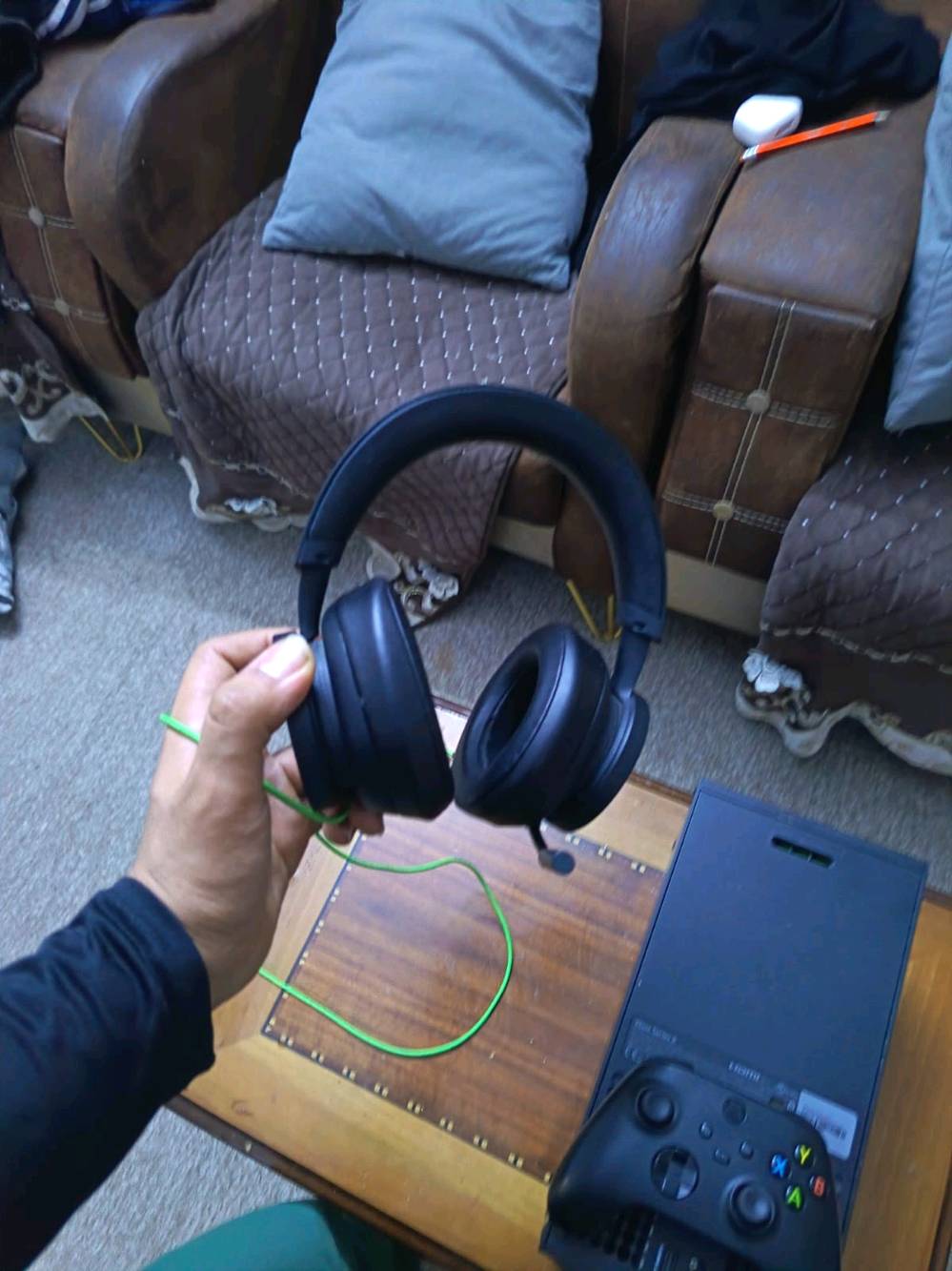 سلام عليكم جهاز اكسبوكس للبيع مع كامل ملحقاته +سماعه اصليه +حساب العاب+الجهاز نضيف 95٪لوك ستيكر مامفتوح بي اي برغي  ا السعر 675وبي مجال سبب البيع عدم التفرغ
رقمي ***********
        ***********
موقع بغداد
 سريع حي العامل الملحانيه