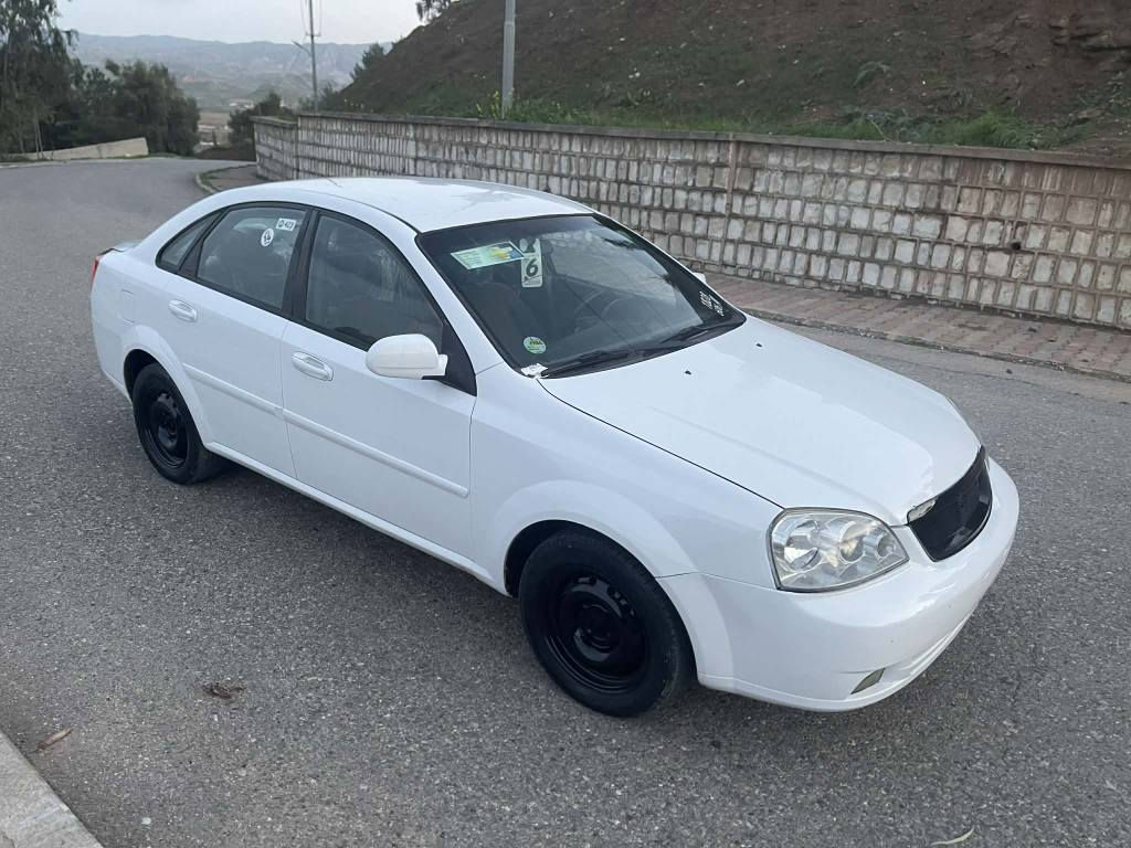 ئۆپتڕا 2009
گیڕ و مەکینە بەشەرت گیڕ عادیە سەیارەکە سەرف و بوخار بەشەرت دوو بست بۆنیتی بۆیاغە کارەبایی  
هەمووی بەشەرت چوار تایەیی نوئ سەنەوئ مانگیکی ماوە بەسرچیت بەشەرتی تەحویل 72 وەرەقە و مەعامەلە شوین کۆیە *********** كويسينجاك, أربيل
