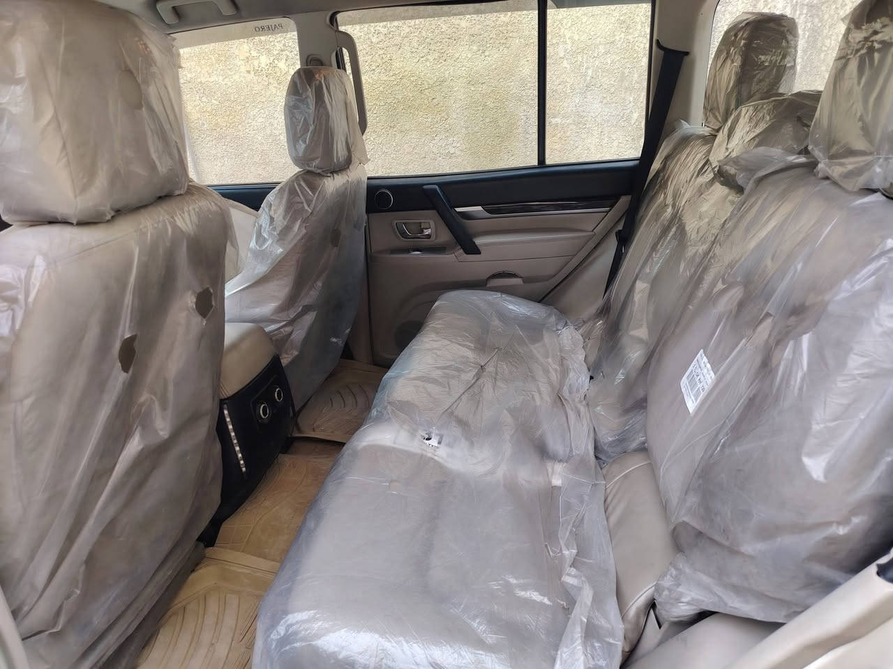 السلام عليكم بأجيرو للبيع موديل 2010 فول مواصفات مكفوله كفاله عامه بس صبغ شبر بل بنيد كهربائيات شغاله تبريد شغال رقمه بغداد انكليزي السياره بسمي تحويل ثاني يوم العنوان بغداد الكريعات مقابل حسينيه الزهراء عليها السلام الاستفسار الإتصال على الرقم التالي ((***********))
السعر خاص
