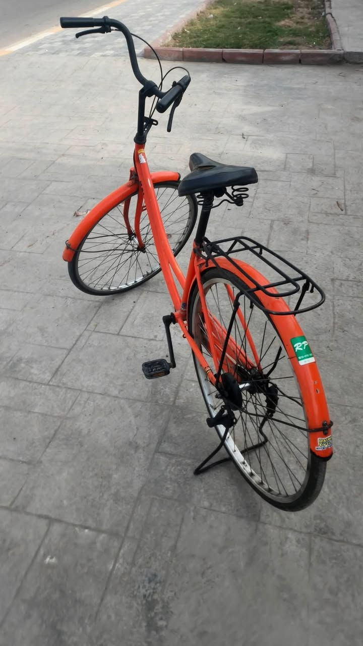 للبيع بايسكل بناتي حجم 27
السعر 90
مكاني بغداد مدينة الصدر
واتساب ***********
