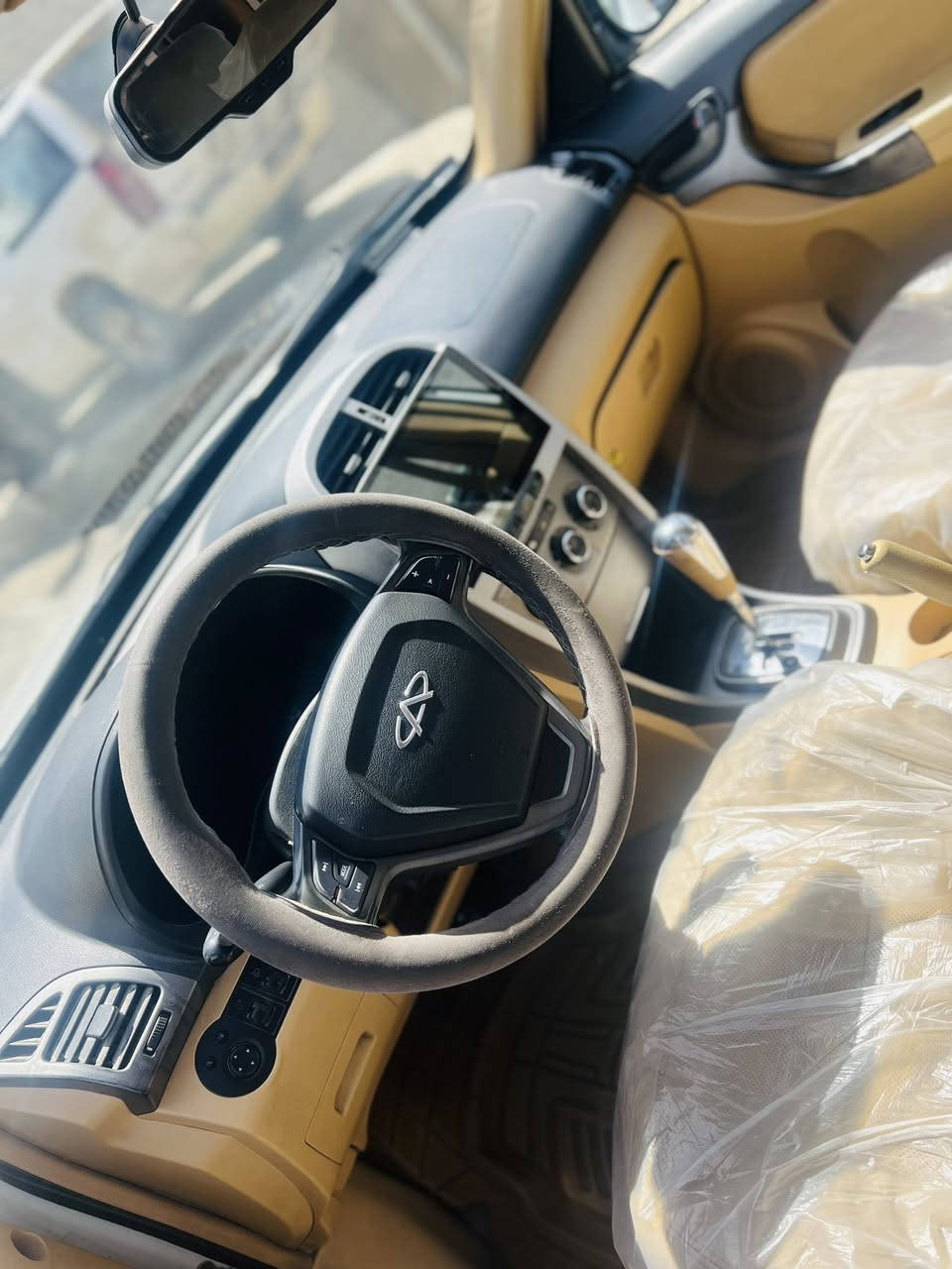 سياره تيكو  2013 رقم بغداد الجديد تحويل ثاني يوم سياره فول فتحه + شاشه + كامرا + لوك سنتر .
مكينه كير خير من الله اي نقص مابيها داخل السياره كلش نضيف صور السونار بالمنشور السعر 54 بيها مجال قليل مكانها الحله للاستفسار خاص او الاتصال ***********
