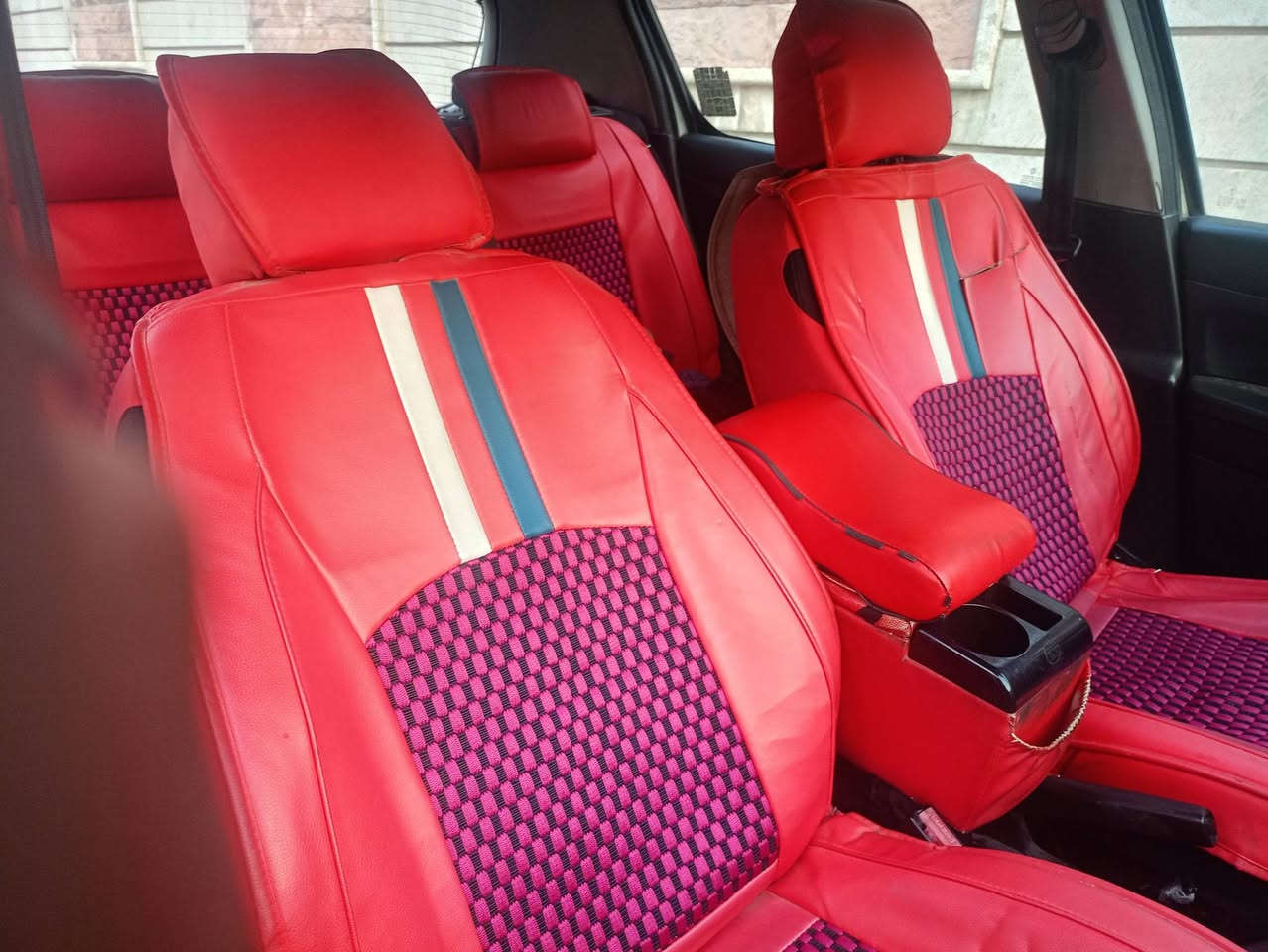 بيجو فرنسي  موديل 2005  .307 للبيع صدرها نظافة 75/100 مكينة وگير بلاد سعرها 52 وبيها مجال كلش بسيط  السيارة بأسمي مكاني بسماية
*********** للتواصل
