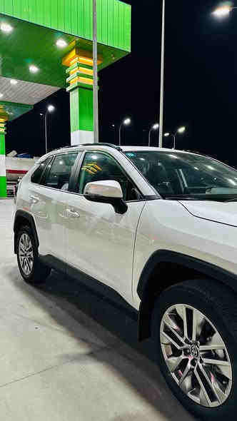 فقط لل يدور نضيف راف فور موديل 2024 محرك بانزين 2500 وارد امريكي  ماشية فقط  7000 ميل🔥 بدون ايرباك بدون قطرة صبغ بس بارد صغير بل باب باقي السيارة كفالة حتة من الشخط بدون اي تبديل حادث لسيارة موضح بصور وصور لمزاد هم مرفقة وية لصور
✅ويل كبير 19🔥
✅بصمة تشغيل
✅رادار امامي
✅توقف ذاتي
✅رادارات جانبية
✅اوتو هولد
✅كشنات جلد
✅اشاير بل مري
✅كرسي السائق كهربائي
✅كرسي خزن ميموري
✅تدفئة مقاعد امامية
✅رادار مسار
✅فحص ظغط الاطارات
✅تدفئة ستيرن
✅صندوق كهربائ
✅قطعتين تبريد
✅منافذ شحن 
✅النقط العمياء
✅اكزوز مثبت سرعة
✅تحديد مسار
✅هاند بريدك دكمة
✅فتحة سقف طكتين
✅تلث وضعيات قيادة 
وبعد مواصفاتهة لمعروفة
لسيارة حادثهة كلش خفيف تبريد لشركة بعدة نفسة راديترات نفسهة  ممبدل ايشي بيهة بس لدعامية لامامية مبدلة اصلية نفس اللون 
ولماصدات نفسهم لاصليات مصلحات ولباقي لبارد مبين بل صور
رقم لسيارة بغداد باسمي تحويل ثاني يوم 
سعر لسيارة 305$
كلشي موجود بل سوك وكلشي بسعرة وكلشي بضربتة ونضافتة ومواصفاتة سيارة حتة مماشية بنسبة لموديلهة لميعجبة يتخطة المنشور تحياتي الكم ❤️
للاستفسار ***********
