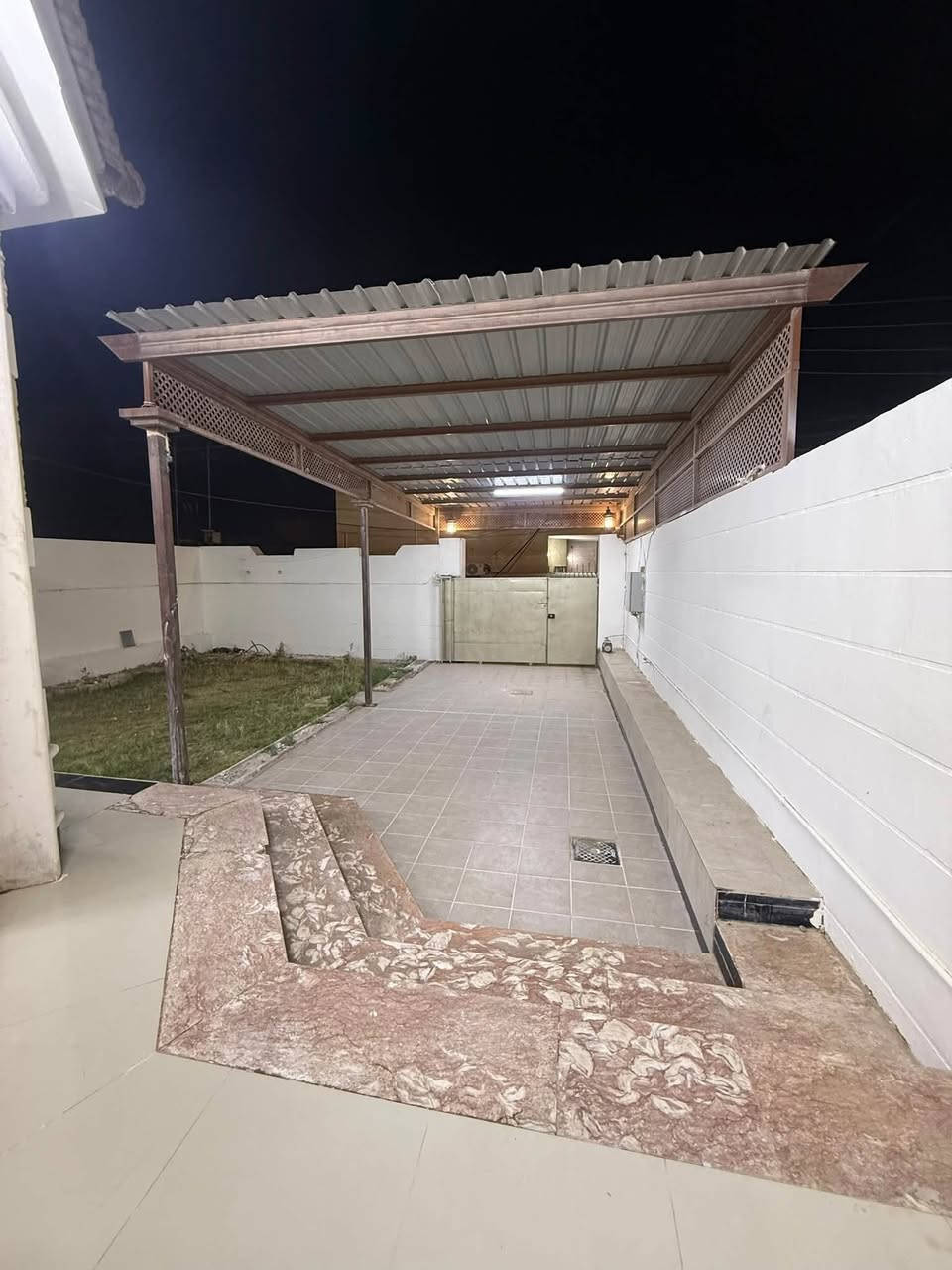 دار لبيع تكريت حي الجامعه اربع غرف نوم تفاصيل موجوده بل  فيديو شارع عشرين متر سعره ٢٦٠ الاتصال ***********
