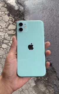 ايفون 11 عادي  سلام عليكم البيع ايفون 11 عادي ذاكرة 128 نموذج m بطاريه...