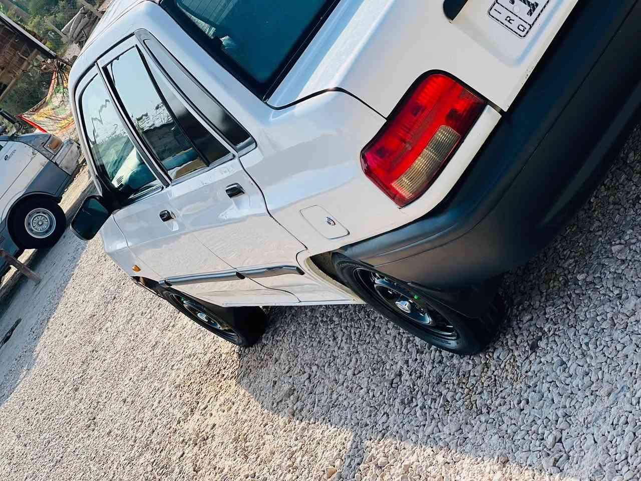 السلام عليكم 👋
سايبه للبيع مديل 12 

السياره معمره داير هلالات ودوس 

رقم انگليزي 

سنويه ل 27 

السعر 28 وبيها مجال حك الجيه

العنوان/ ديوانيه قضاء السدير رقم الهاتف 

***********

***********
