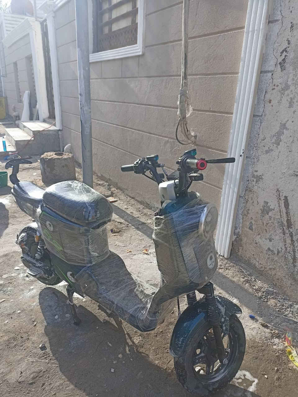 دراجه شحن للبيع موديل 2025 دراجه نظيفه حلوه بطاريات نظيفه البصره حي مثلث قربه تقاطع كزيزه***********
