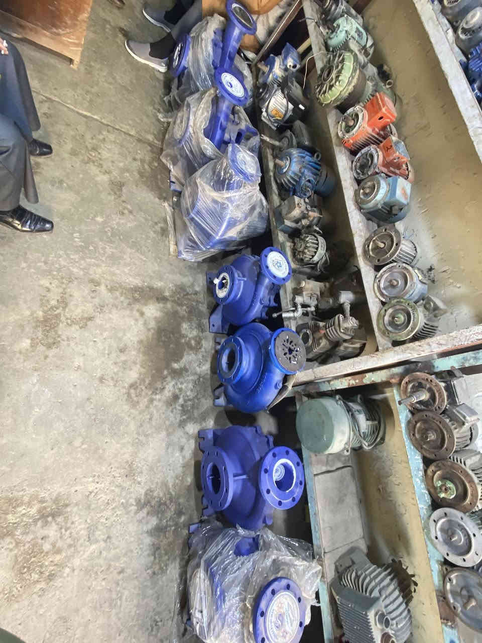 السلام عليكم 
يوجد جميع أنواع مضخات الماء الجديده والمستخدمه بكل انواعها و يوجد محركات كهربائيه مستخدمه و جديده وايضاً يوجد مضخات كامله مع المحرك ويوجد خدمه توصيل إلى كافه المحافظات وبأنسب الأسعار ويوجد تجهيز حسب الطلب 
الهاتف :***********
العنوان : سامراء سوق مريم الحي الصناعي القديم
