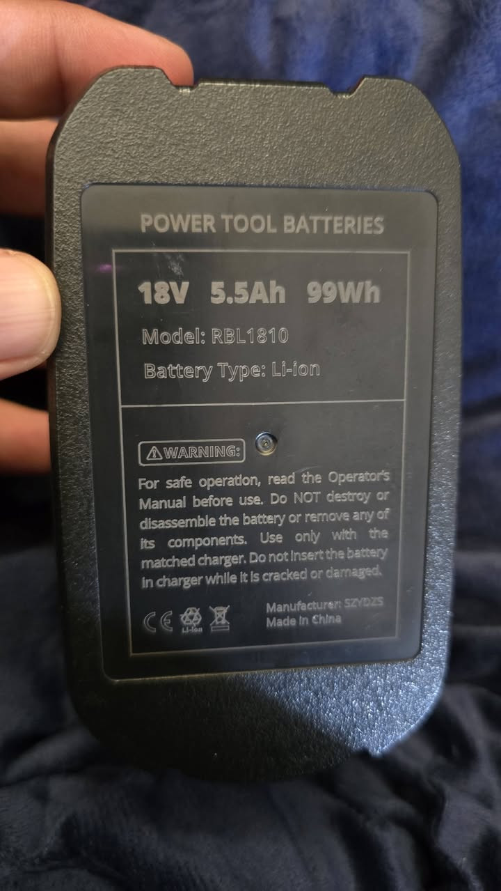 بطاريه جديده بهذا الشكل الي تخدمه يخلي السعر وبالعافيه عليه


**إذا كنت صاحب هذا الإعلان وتريد حذفه لأي سبب، رجاءا أرسل رسالة إلى الدعم الفني**