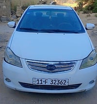 بي واي دي G32012 بسمي تدفئه تبريد  شغال سياره على بلاد حلوه بس تصليح ه...