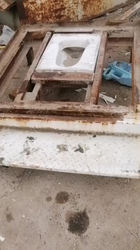 سخان هيترين اصلي ومحجر درج جهتين وقاعدة واعدت تواليت متنقلةوقفص مكيف للبيع***********
