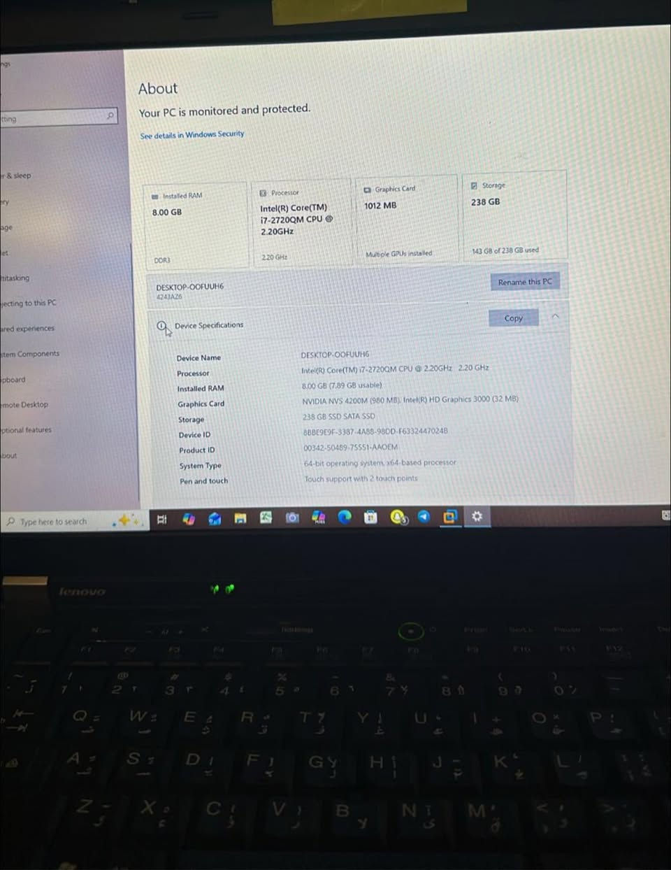 💻 الجهاز: Lenovo (لابتوب)

🧠 المعالج (CPU):
 • Intel Core i7-2720QM
 • السرعة: 2.20 GHz
 • الجيل: الثاني

🧮 الذاكرة (RAM):
 • 8.00 GB
 • النوع: DDR3
 • المتاح: 7.89 GB

🎮 كرت الشاشة (GPU):
 • NVIDIA NVS 4200M — ‎980 MB
 • Intel HD Graphics 3000 — ‎32 MB
(يعني كرتين شاشة)

💾 التخزين:
 • SSD سعة 238 GB
 • المستخدم تقريباً: 143 GB

🖥️ النظام:
 • Windows 10
 • 64-bit
 • يدعم اللمس (Touch) بنقطتين لمس

ℹ️ ملاحظات سريعة:
 • مناسب للأعمال المكتبية، تصفح، أفلام، برامج خفيفة
 • غير مناسب للألعاب الحديثة أو المونتاج الثقيل
 • لو تحب تحسّن الأداء: تنظيف النظام + التأكد أن النظام شغال على الـ SSD دائماً
السعر 325الف وبي مجال 
***********
