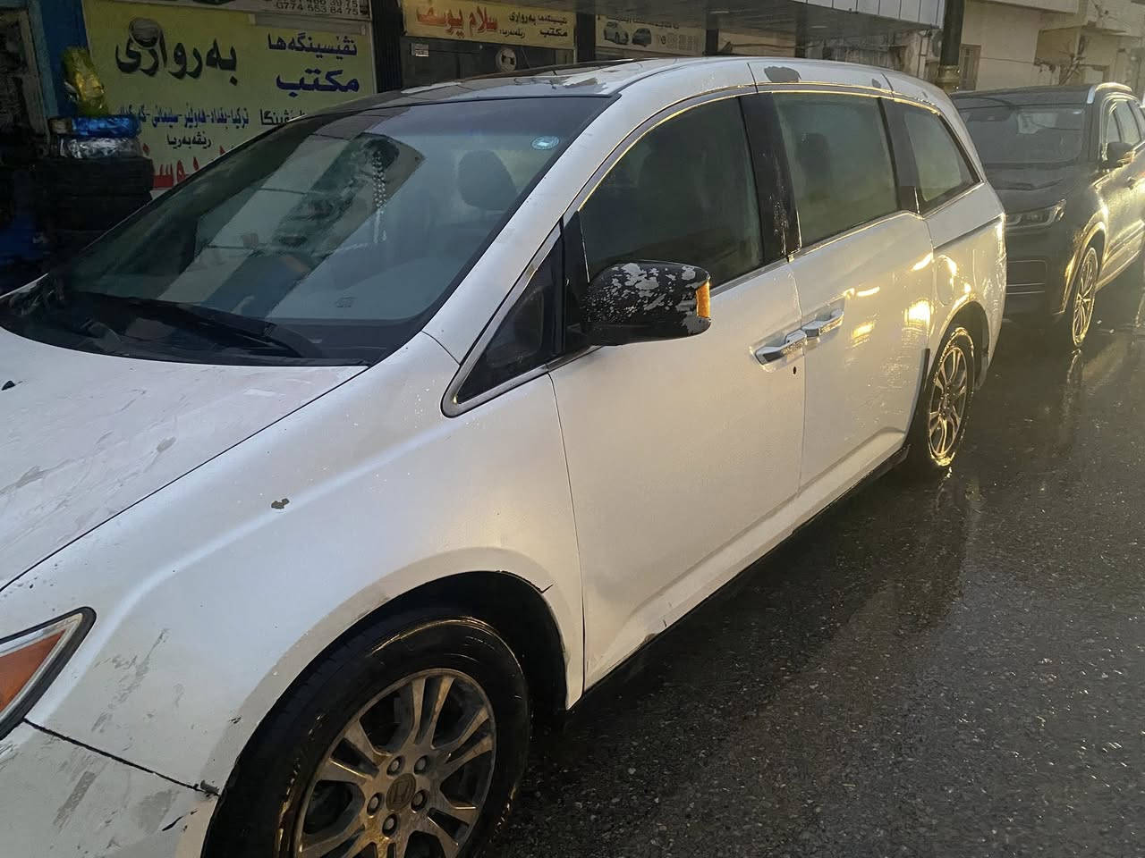 السلام عليكم 
هوندا اوديسي 
موديل 2013
رقم اربيل هزه وسنويه جديد
السياره بدون حادث كلين 
سلايد
سويج
كامرا خلفيه
حساسات خلفيه
ابواب كهرباء
صندوك كهرباء
كشنات كهرباء
كشنات تدفئه
شاشه بلاديه
تبريد 3 قطع
كشنات جلد
السياره 8 راكب بلادي
الكشنات الخلفيه بلع
ويل كب 17
السياره محور كير ومكينه افلون
كامله شغاله والحمد لله
مكان السياره بغداد
السعر 100 وبيها مجال
‏‭0784 820 1816‬
