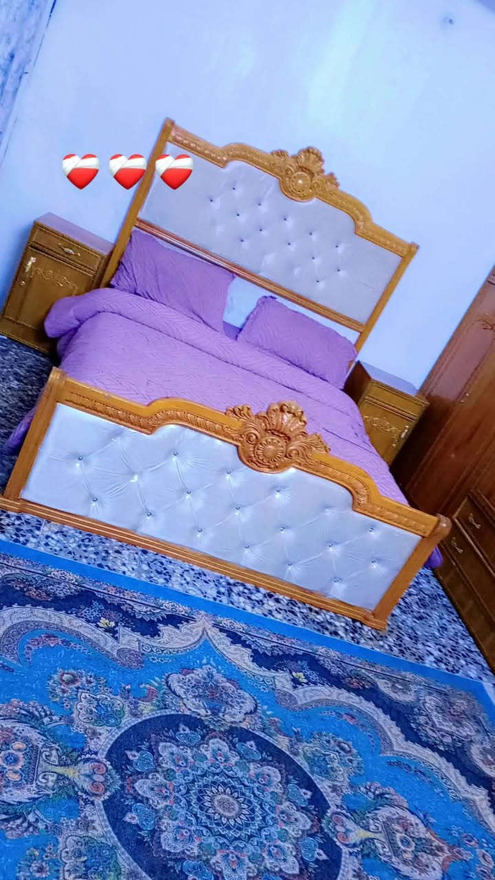 غرفه استعمال قليل سعره 850 
اني ماخذته مليون ونص 
مكاني مدينه الصدر 
مندوبه لبيع الاثاث شنو عندك اغراض للبيع دزهم خاص ابيعهم سكرين للمنشور


**إذا كنت صاحب هذا الإعلان وتريد حذفه لأي سبب، رجاءا أرسل رسالة إلى الدعم الفني**