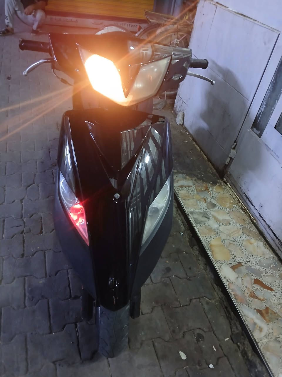 شباب ماكس ثعلب ١٤٠ للبيع دراجة نضيفة حيل وشوفت عينك ونكرة سلف والدراجة كلها شغالة سلف هندر لايت عالي ناصي اشاير عداد سرعة وكيج البانزين الدراجة ما ناقصهة شي تجي تنكر سلف وتطلع ومكينة خرسة وخير من الله السعر ٦٠٠ وبيهة مجال العنوان بغداد شارع الكفاح


**إذا كنت صاحب هذا الإعلان وتريد حذفه لأي سبب، رجاءا أرسل رسالة إلى الدعم الفني**