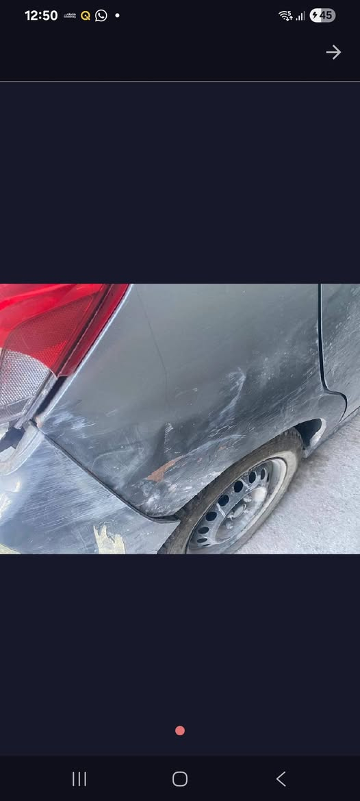 للبيع موديل عشرين بسعر 73 ورقة ضربته خفيفة حيل قطعة وحدة صبغ راسلني خاص 
ضرره موضح جاملغ خلفي عكس السايق مرجع بارد وصبغ وشوية من باب بدون اي ايرباك نهائيا


**إذا كنت صاحب هذا الإعلان وتريد حذفه لأي سبب، رجاءا أرسل رسالة إلى الدعم الفني**