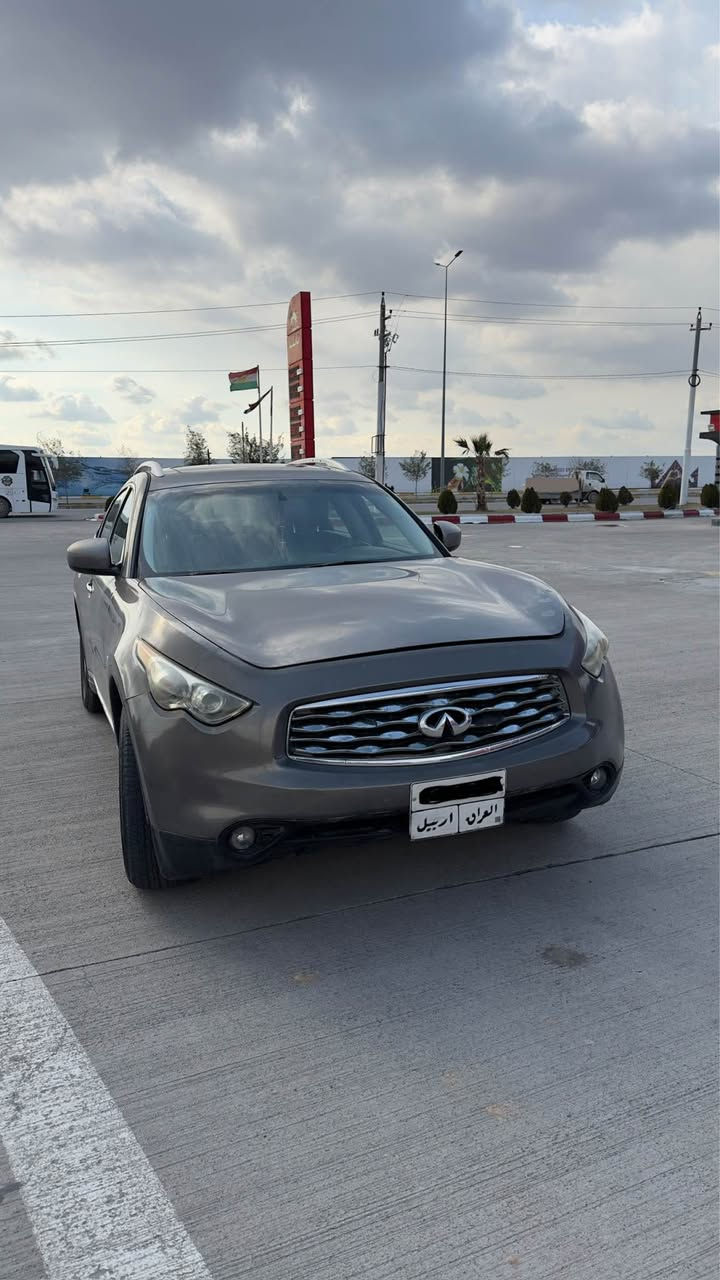 السلام عليكم انفنتي fx35رقم اربيل مودي2010وارد امريكي جايه بدون اي ضرر بس صار بيها بل عراق نص باب خلف السكن ونص جاملغ صبغ  كير ومكينه وصدر بشرط  السعر 115 ومراوس حسب القناعه وحصرا رقم اربيل الموقع اربيل *********** أربيل, العراق
