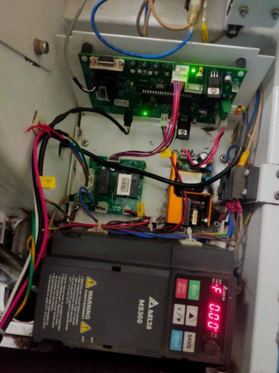 📢 هل جهازك الطبي متوقف؟ يعاني من أعطال مفاجئة؟
لا تقلق… إحنا موجودين!

✅ خدماتنا:

صيانة كافة أنواع أجهزة السونار (Ultrasound).

صيانة أجهزة الأشعة (X-Ray, C-Arm, Portable).

صيانة أجهزة الرنين المغناطيسي (MRI).

صيانة أجهزة المفراس (CT Scan).

صيانة أجهزة هشاشة العظام (Bone Densitometer).

برمجة ومعالجة الأعطال الإلكترونية والميكانيكية.

تبديل قطع غيار أصلية مع ضمان.

معايرة الأجهزة الطبية وفق المعايير العالمية.

✅ المميزات:

فحص أولي مجاني.

سرعة بالاستجابة داخل بغداد والمحافظات.

فنيين مختصين بخبرة طويلة.

ضمان على الصيانة وقطع الغيار.

---

📞 للاتصال والاستفسار:
📍 بغداد – السيديه
☎️ [***********]

✨ الثقه للأجهزة الطبية – خبرة، أمان، وضمان حقيقي ✨
