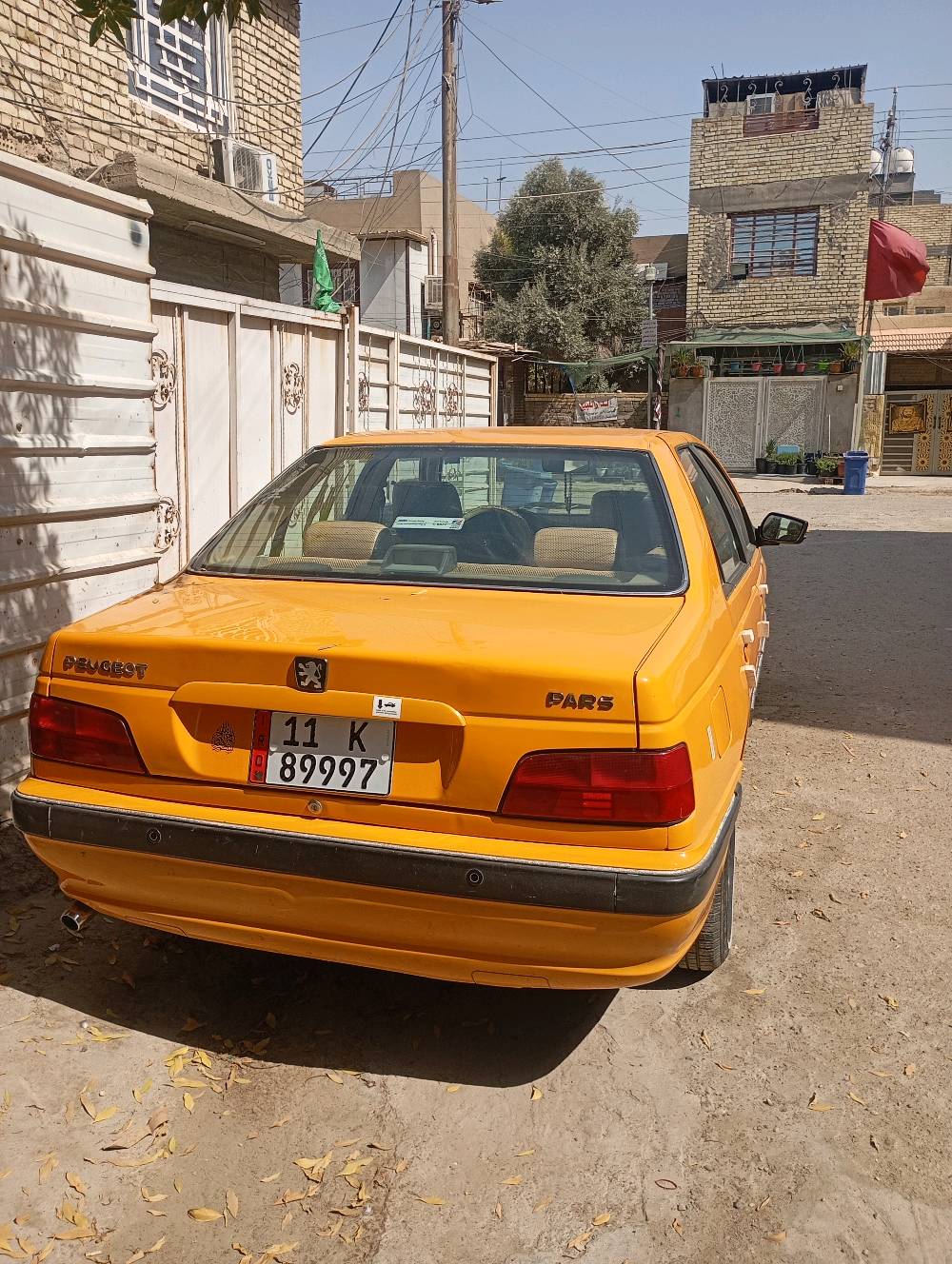 بيجو بارص موديل 18
صدر جديد مصار سبوع شديته
تخم تاير نضيف كلش 
سياره خير من الله 
بيها صبغ بنيد فقط اثر الفابلون الابيض 
وبيها طخه بارد خشم الجاملغ فقط 
ب65 وبيها مجال 