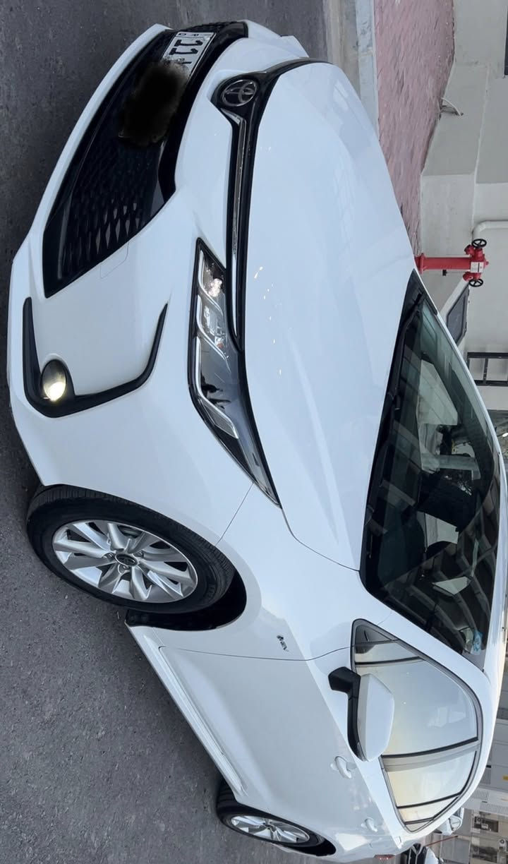 السلام عليكم
للبيع توتويا كورلا هايبرد 
الشكل الخليجي 
موديل 2024
ماشيه 26 الف كيلو 
سبير ما نازل
بيه بارد بلبنيد  مأشر بصور 
رقم بغداد تحويل مباشر 
السعر 144
مكان السياره بغداد 
للاتصال ***********
