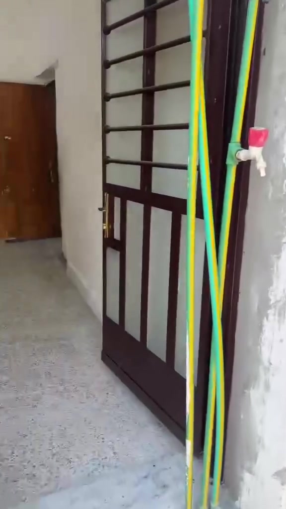 بيت للايجار زعفرانيه السده الفرع المجاور حسينية المصطفى ***********
